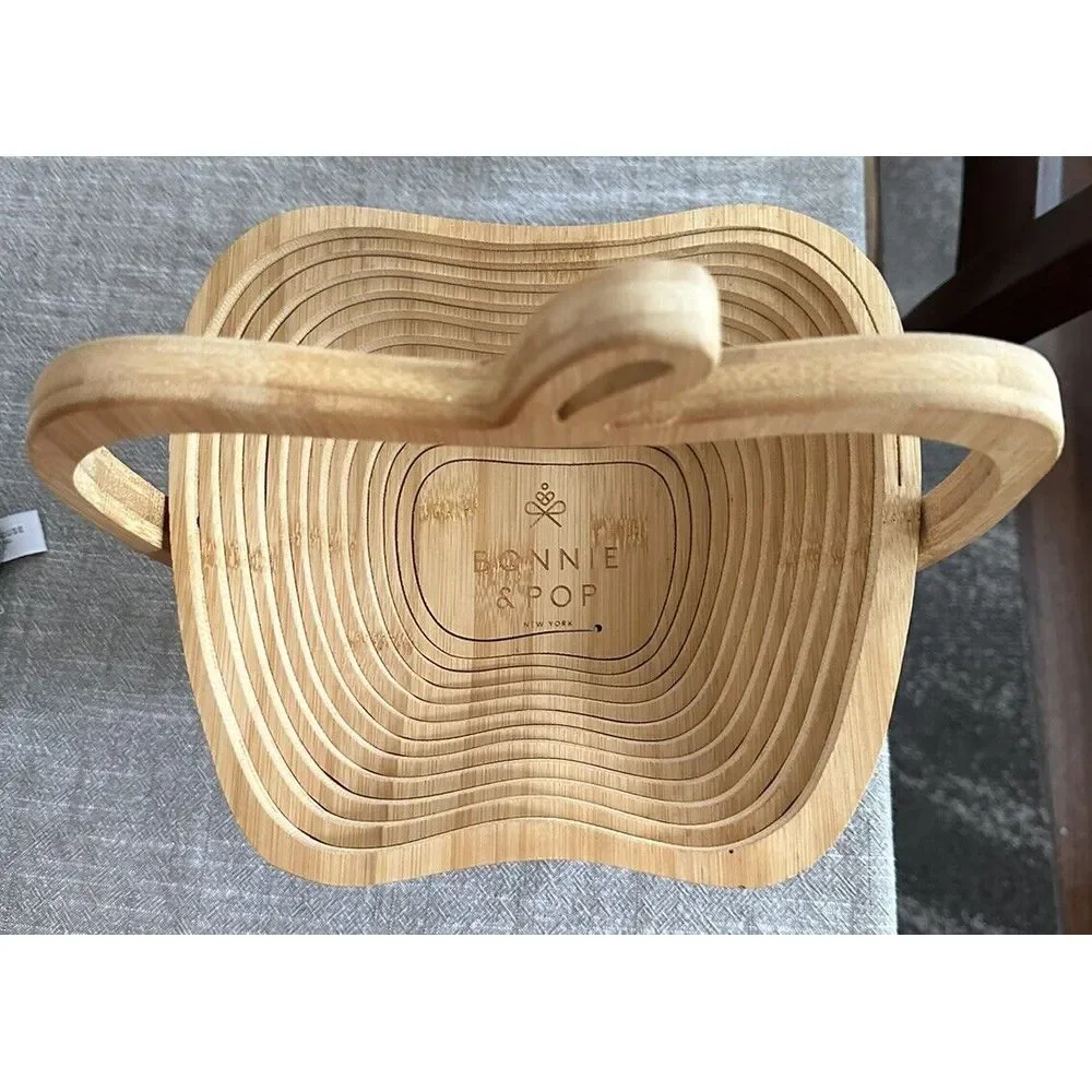 Bonnie & Pop New York Collapsible Wooden ‎ Apple Shaped Basket or Trivet